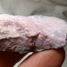 Load image into Gallery viewer, Friedelite et Rhodochrosite des Pyrénées
