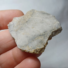 Load image into Gallery viewer, Or natif dans quartz
