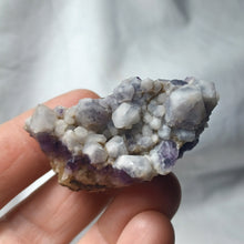 Load image into Gallery viewer, Améthyste d'Auvergne
