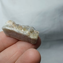 Load image into Gallery viewer, Fluorine de Valzergues
