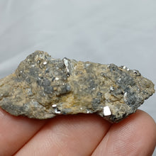 Charger l'image dans la galerie, Arsénopyrite de l'Allier
