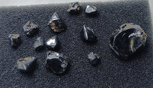 Charger l'image dans la galerie, Spinelles noirs de Haute Loire
