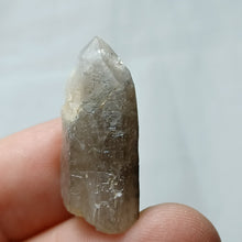 Load image into Gallery viewer, Quartz fumé de Chambretaud

